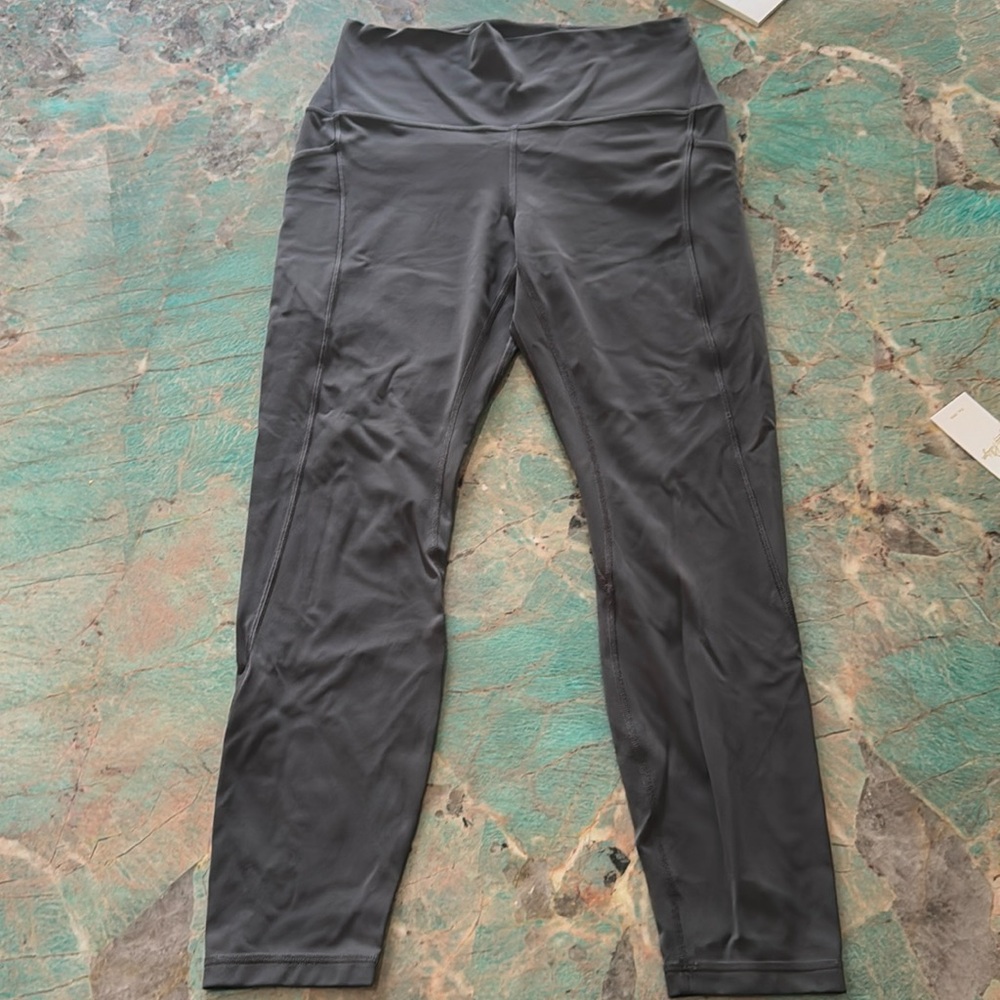 Lululemon align with pockets
